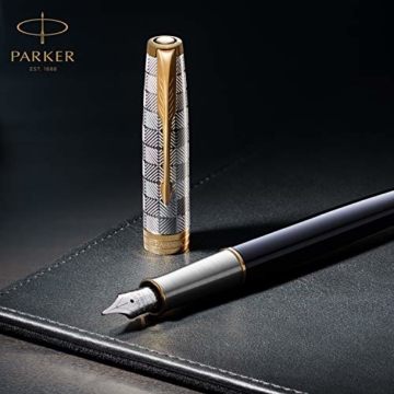 Parker 2119649 Sonnet Kugelschreiber | Premium Metall und Blau satiniert mit Chrom-Finish | mittlere Spitze mit schwarzer Tinte | Geschenkbox - 6
